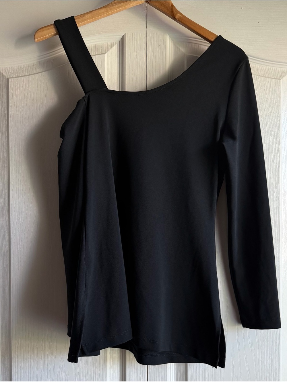Boston Proper Top Beyond Travel Cutout One Shoulder Long Sleeve Knit - Picture 4 of 6